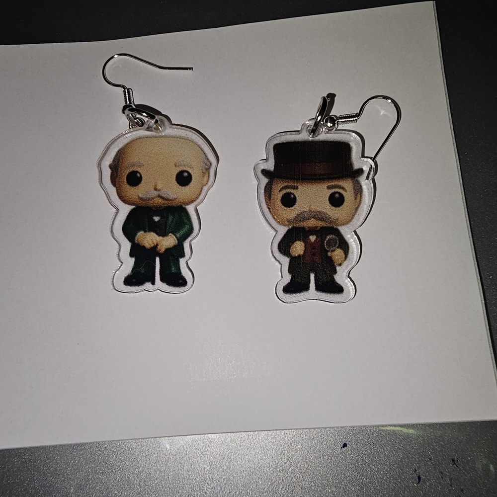 Charming Wizard Of Oz Character Earrings The Wizard in Green and Black